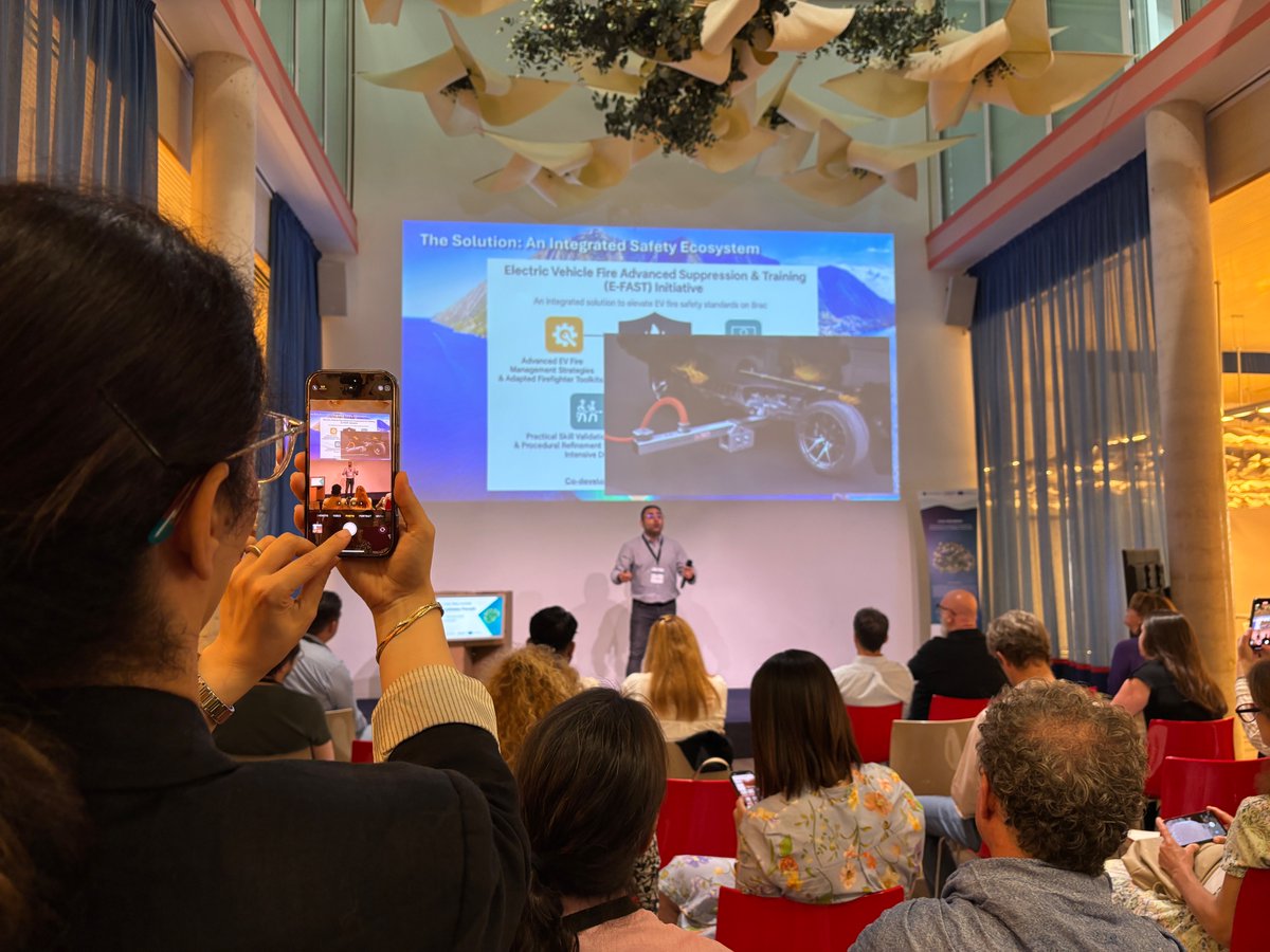 The 2nd day of the CO2PACMAN Business Forum, organized by CEEI Valencia, is being held today at Las Naves.

Today we know 55 solutions to 9 challenges that could transform the climate challenges of the Mediterranean into real solutions. 

✅ 9 climate challenges
✅ 55 solutions