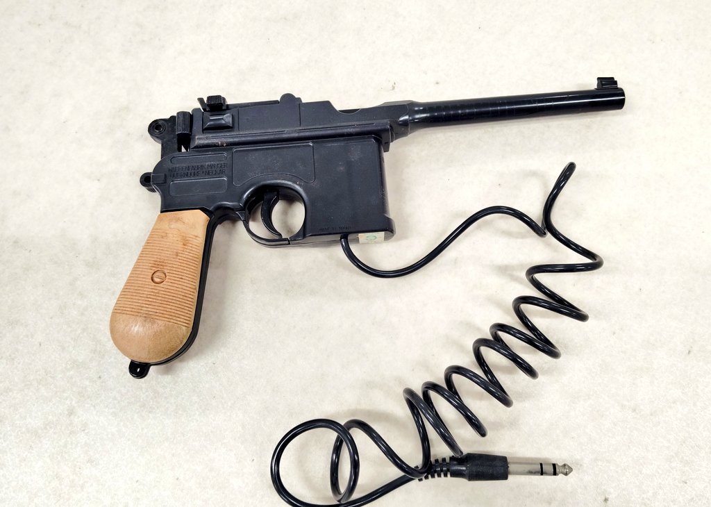 カセットビジョン用の光線銃とは、ニッチすぎる😆 そういえばカセット