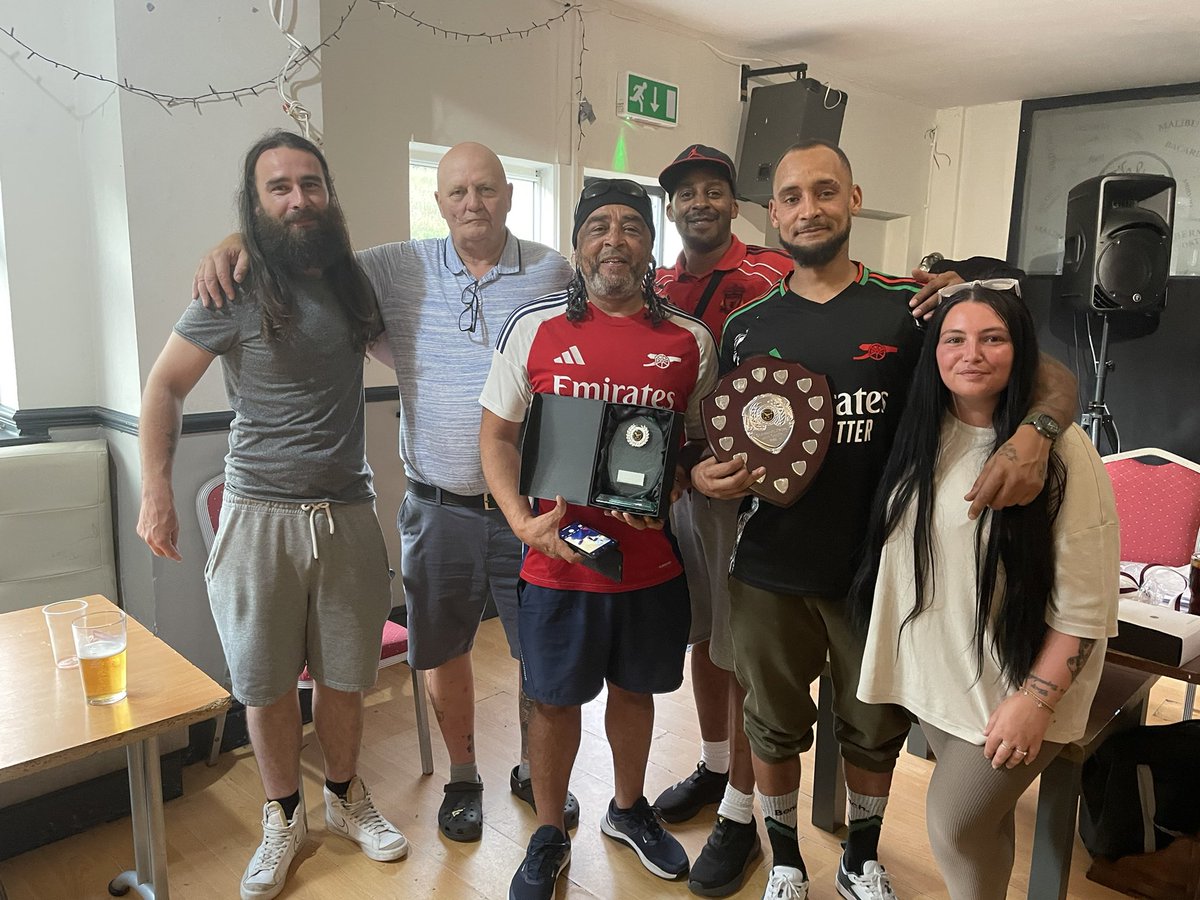 LDLSFL25's tweet image. League award winners
Chairman award @AcCadoza well deserved for a club that has turned its self around well done to all involved