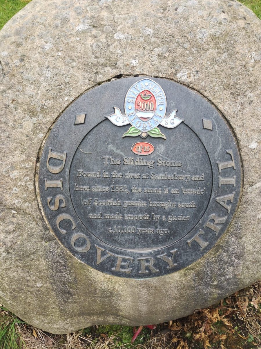 RRR_LUF's tweet image. Framing Freedom 📸🌿
A refreshing mix of nature, photography &amp;amp; connection. The group took a mindful walk, capturing powerful images of growth &amp;amp; recovery.

Relaxed vibes, great chats—can’t wait for next Monday!

#FramingFreedom #NatureAndRecovery #CreativeConnection