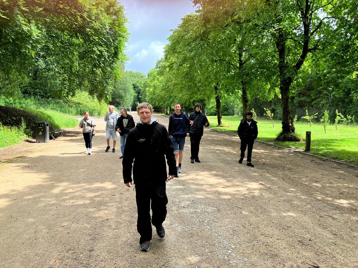 RRR_LUF's tweet image. Framing Freedom 📸🌿
A refreshing mix of nature, photography &amp;amp; connection. The group took a mindful walk, capturing powerful images of growth &amp;amp; recovery.

Relaxed vibes, great chats—can’t wait for next Monday!

#FramingFreedom #NatureAndRecovery #CreativeConnection