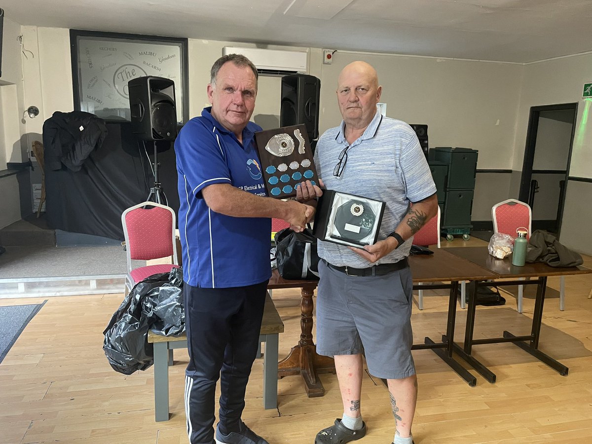 LDLSFL25's tweet image. Administrator of the year
Went to Robbie Murchie 18 years without hardly a fine folded the team this year but well done “Des”