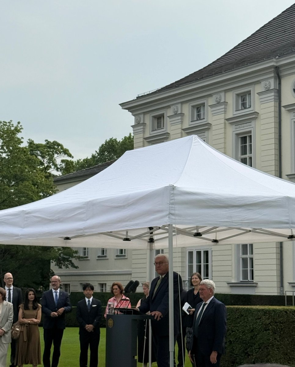 Sedat Gümüş (@gumussed) on Twitter photo Honored to attend the reception for Humboldtians hosted by the Federal President of Germany, Dr. Steinmeier, with my esteemed colleague <a href="/BellibasMS/">Mehmet Şükrü Bellibaş</a> this morning. Danke schön! <a href="/AvHStiftung/">Humboldt-Stiftung</a> Honored to attend the reception for Humboldtians hosted by the Federal President of Germany, Dr. Steinmeier, with my esteemed colleague <a href="/BellibasMS/">Mehmet Şükrü Bellibaş</a> this morning. Danke schön! <a href="/AvHStiftung/">Humboldt-Stiftung</a>