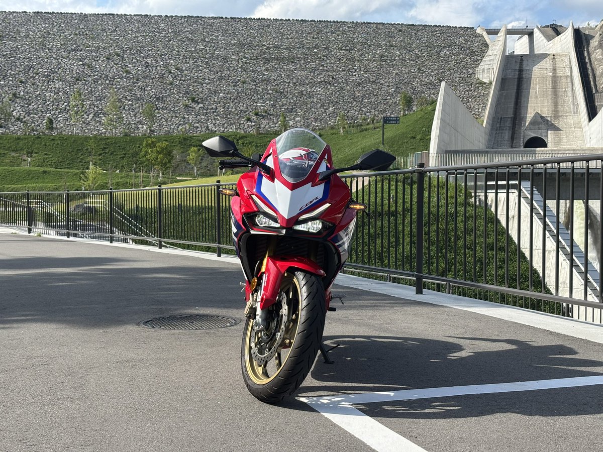 pNkfA8M6etuSqCV's tweet photo. #CBR250RR
#ツーリング
#ツーリング仲間募集
#SHOUEI
#バリバリ伝説
#バイク
#ショウエイ https://t.co/RB0vxr4mXT