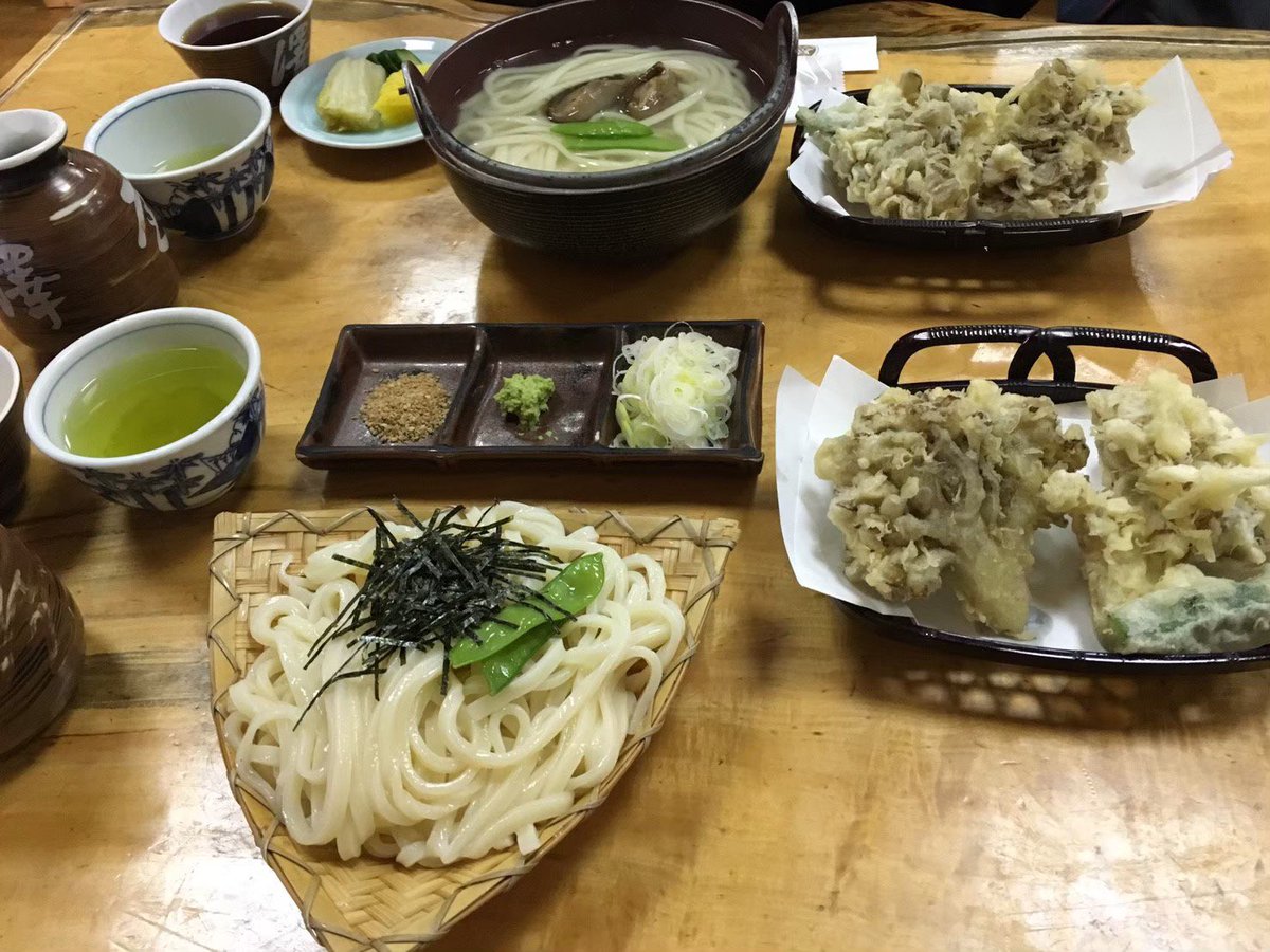 miii_ori's tweet image. 🗾【あなたに贈る 旅みくじ】🗾
Vol.17: カケルン(@kakeru_index )
📍伊香保温泉(群馬県)
石段街とレトロな風情が魅力の温泉地♨️
温泉で心も身体も整えつつ365段の石段を登って筋トレも忘れず💪✨
いつもうどんを食べてるカケルンに水沢うどん食べてほしいなー!超おいしいの😍
#みーおり旅みくじ