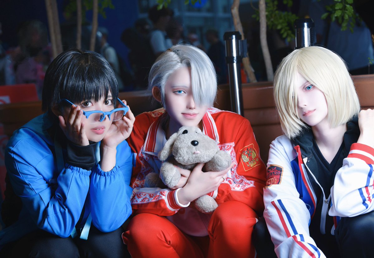 bee_sky0's tweet image. 【Cosplay / ユーリ!!! on ICE】
勝生勇利
ヴィクトル・ニキフォロフ
ユーリ・プリセツキー
📸→@RAAYA_anemo
#コスサミパーティー