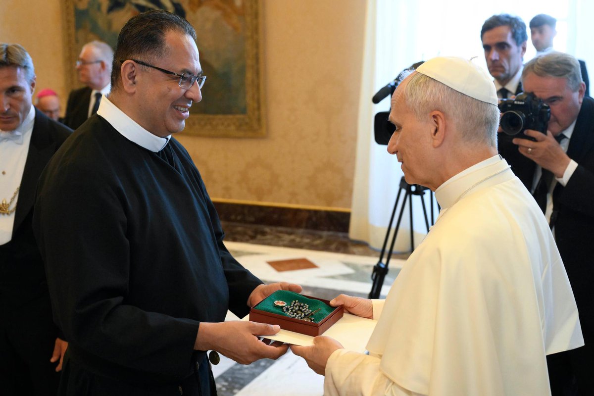 VaticanNewsPL's tweet image. #LeonXIV: potrzebujemy słuchać głosu miłości Bożej

#OjciecŚwięty przyjął na audiencji biskupów redemptorystów i skalabrynianów.

➡️tiny.pl/0913w9px

@EpiskopatNews #Jubileusz #Jubileusz2025