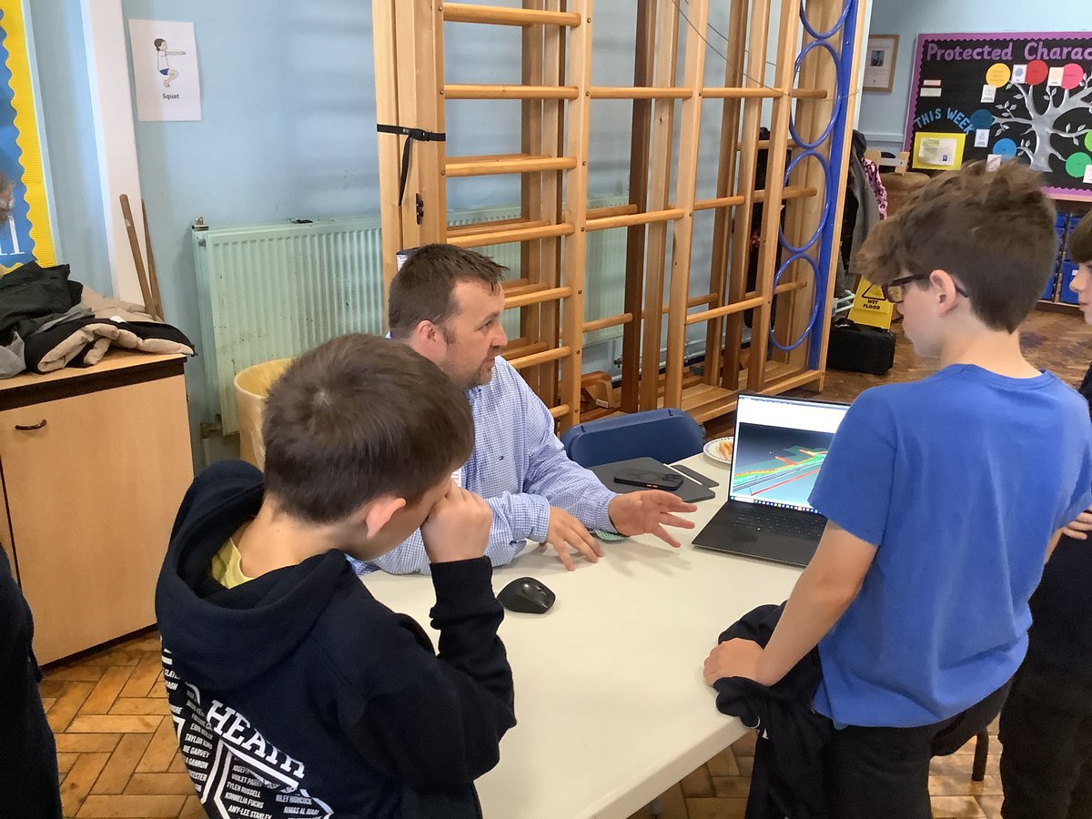 Year 6 enjoyed chatting to various professionals about potential future careers. Huge thanks to <a href="/TheStageFactory/">The Stage Factory</a> <a href="/claireweetman/">Claire Weetman</a> <a href="/Wealdpark_Ltd/">Wealdpark Ltd</a> and Mr Buck for inspiring our older children with some excellent presentations.