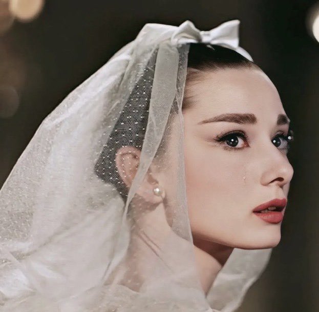 audrey hepburn in funny face 1957 dir. stanley donen
