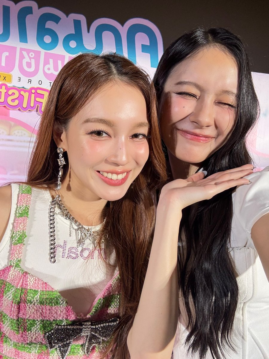 panlyyy's tweet photo. เมื่อวานขอบคุณทุกคนมากๆเลยนะคะที่มาเจอกัน
ขอบคุณกำลังใจจากทีมหน้าจอด้วยยน้า

FIRST COME FIRST LOVE

#WhaleStorexoxoEP1 https://t.co/eNmw5GX9lm
