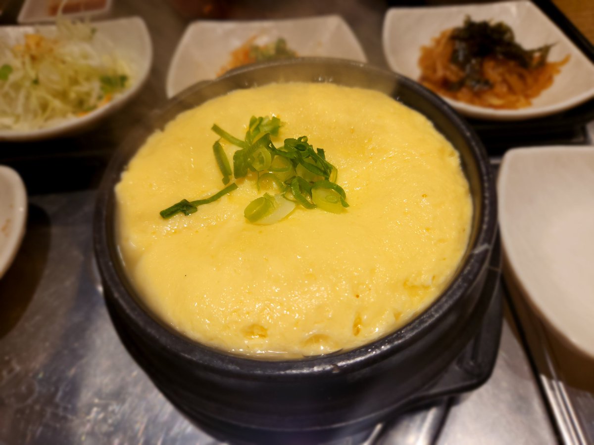 この前友達と韓国料理屋さんに行ってきました😁

最近ケランチムにハマってて家でも今度作ってみたい🤭

#韓国料理　#キンパ
#ランチ　#ビビンバ
#ケランチム
