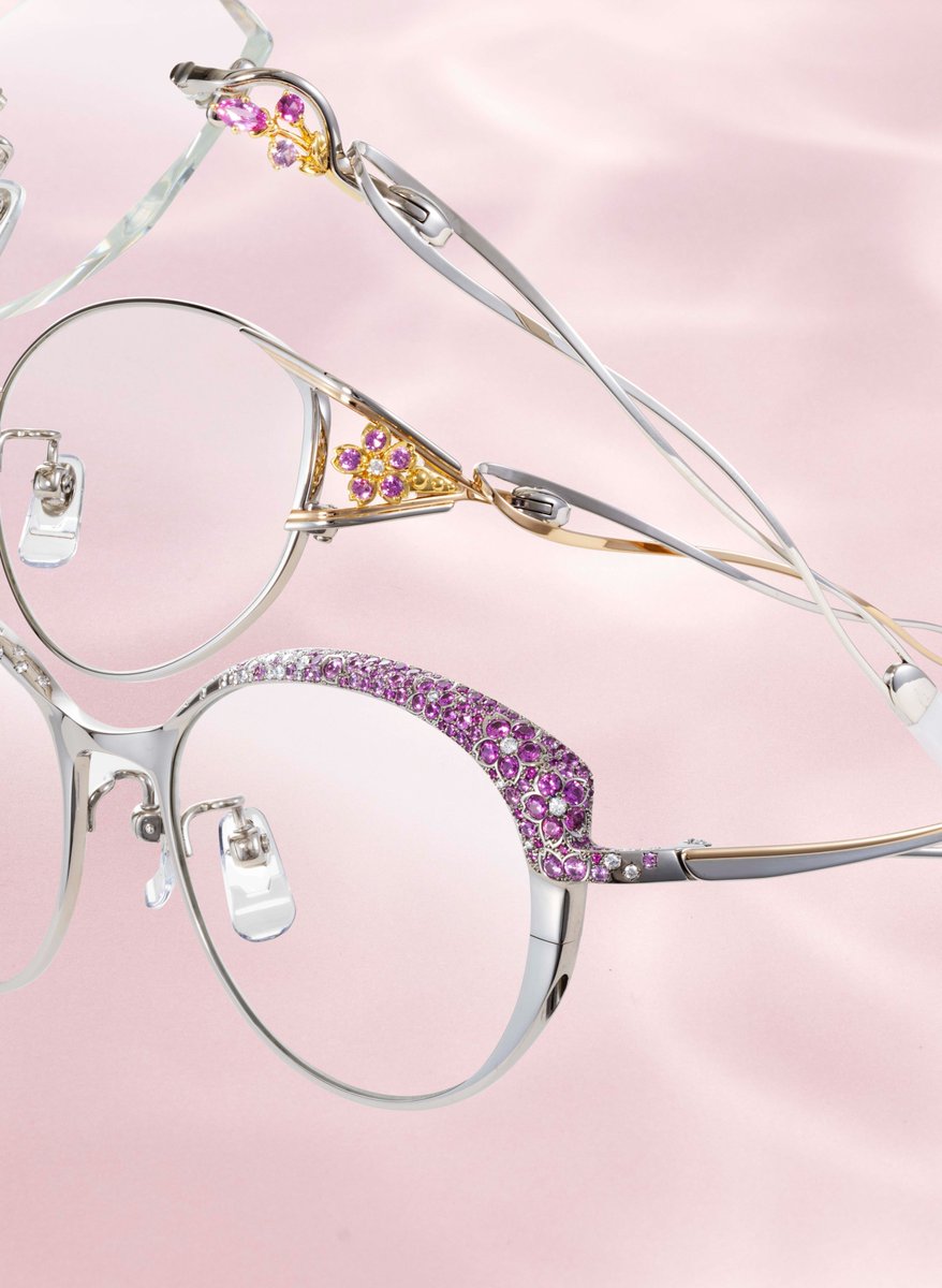 CHARMANT_Ginza's tweet photo. 本日の営業時間は11:00～19:00でございます。
【15thコレクション】
日本が古くから大切にしてきた花、桜。 少しずつほころぶ蕾の気配、咲き始めの花、水面に広がる花筏。

桜を想うとき、こころにしあわせな風がふいていますように。

#メガネ #銀座 #シャルマン #HIROUMI
https://t.co/kyhSSJAWfb https://t.co/an8LRNvPg3