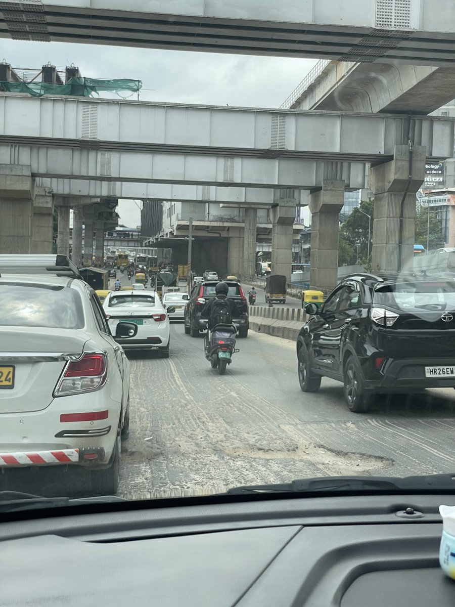 arunkumar1203's tweet photo. @DKShivakumar World class roads!! https://t.co/pmOGyWnShE