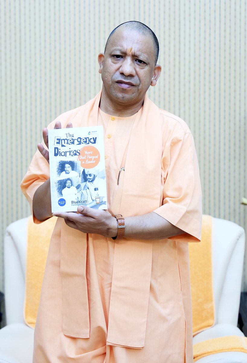 Yogi Adityanath (@myogiadityanath) on Twitter photo рднрд╛рд░рддреАрдп рд▓реЛрдХрддрдВрддреНрд░ рдХреЗ рд╕рдмрд╕реЗ рдХрдард┐рди рджреМрд░ 'рдЖрдкрд╛рддрдХрд╛рд▓' рдореЗрдВ рдЕрджрдореНрдп рд╕рд╛рд╣рд╕ рдФрд░ рд░рд╛рд╖реНрдЯреНрд░рдирд┐рд╖реНрда рдиреЗрддреГрддреНрд╡ рдХреА рдкреНрд░реЗрд░рдХ рдЧрд╛рдерд╛тАж
'The Emergency Diaries: Years that Forged a Leader' рди рдХреЗрд╡рд▓ рдПрдХ рджрд╕реНрддрд╛рд╡реЗрдЬ рд╣реИ, рдмрд▓реНрдХрд┐ рдпрд╣ рдЬрдирд╕реЗрд╡рд╛ рдХреЛ рд╕рдорд░реНрдкрд┐рдд рдЬреАрд╡рди рдХреА рддрдкрд╕реНрдпрд╛ рдХрд╛ рдкреНрд░рдорд╛рдг рд╣реИред
рдЖрджрд░рдгреАрдп рдкреНрд░рдзрд╛рдирдордВрддреНрд░реА рд╢реНрд░реА <a href="/narendramodi/">Narendra Modi</a> рдЬреА рдХрд╛ рднрд╛рд░рддреАрдп рд▓реЛрдХрддрдВрддреНрд░ рдХреЗ рд╕рдмрд╕реЗ рдХрдард┐рди рджреМрд░ 'рдЖрдкрд╛рддрдХрд╛рд▓' рдореЗрдВ рдЕрджрдореНрдп рд╕рд╛рд╣рд╕ рдФрд░ рд░рд╛рд╖реНрдЯреНрд░рдирд┐рд╖реНрда рдиреЗрддреГрддреНрд╡ рдХреА рдкреНрд░реЗрд░рдХ рдЧрд╛рдерд╛тАж
'The Emergency Diaries: Years that Forged a Leader' рди рдХреЗрд╡рд▓ рдПрдХ рджрд╕реНрддрд╛рд╡реЗрдЬ рд╣реИ, рдмрд▓реНрдХрд┐ рдпрд╣ рдЬрдирд╕реЗрд╡рд╛ рдХреЛ рд╕рдорд░реНрдкрд┐рдд рдЬреАрд╡рди рдХреА рддрдкрд╕реНрдпрд╛ рдХрд╛ рдкреНрд░рдорд╛рдг рд╣реИред
рдЖрджрд░рдгреАрдп рдкреНрд░рдзрд╛рдирдордВрддреНрд░реА рд╢реНрд░реА <a href="/narendramodi/">Narendra Modi</a> рдЬреА рдХрд╛