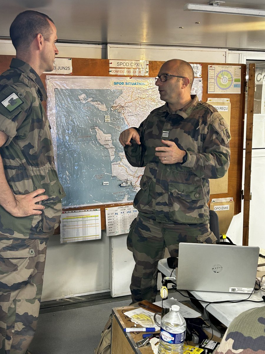 519eRt's tweet image. Dans le cadre de la montée en puissance du centre opération régimentaire (CO SPOD), deux exercices successifs type CPX (Command Post Exercice) ont été conduits du 10 au 20 juin 2025 sur la base navale de Toulon. #519ert #soldatdelajonque #fierdenossoldats