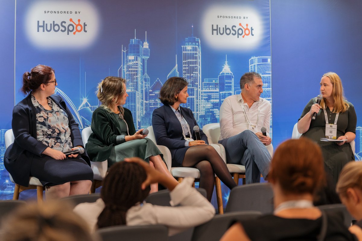 SydneyBuildExpo's tweet image. What an amazing experience at Sydney Build 2025!🌟

Our stages were buzzing with enthusiastic crowds for panel discussions and workshops. Huge thanks to our incredible speakers for their sharing and insights!🙌

Can’t wait to see you all next year!

#SydneyBuild #Construction