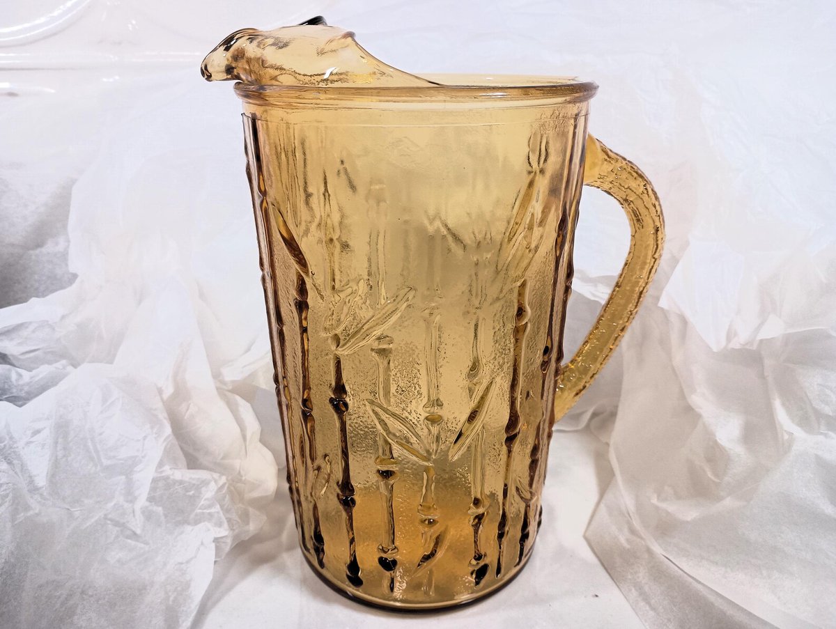 RetroRecollec's tweet photo. https://t.co/zDge5Afkmh Anchor Hocking Tahiti Honey gold amber mid century Pitcher #MidCenturyGlassware #AnchorHockingPitcher #anchorHockingTahiti #embossedBamboo #wiseshopper https://t.co/BThrlXcukB