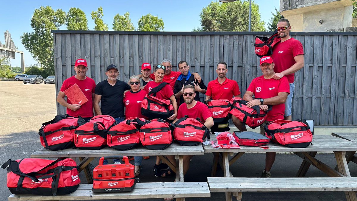 Le 9eme challenge SR/SSUAP <a href="/PompiersFR/">Pompiers de France</a> a débuté hier !
Premières épreuves pour <a href="/Lupins_77/">Lupins 77</a> <a href="/Sdis77/">Sapeurs-Pompiers 77</a> démarrent ce jour!
Rdv 8h20 pour notre team SUAP et 17h35 pour la team SR! Go to Rio 🇧🇷<a href="/WorldRescueOrg/">World Rescue Org</a> !!
À suivre sur YouTube : 

youtube.com/live/DQ3W8d6x2…