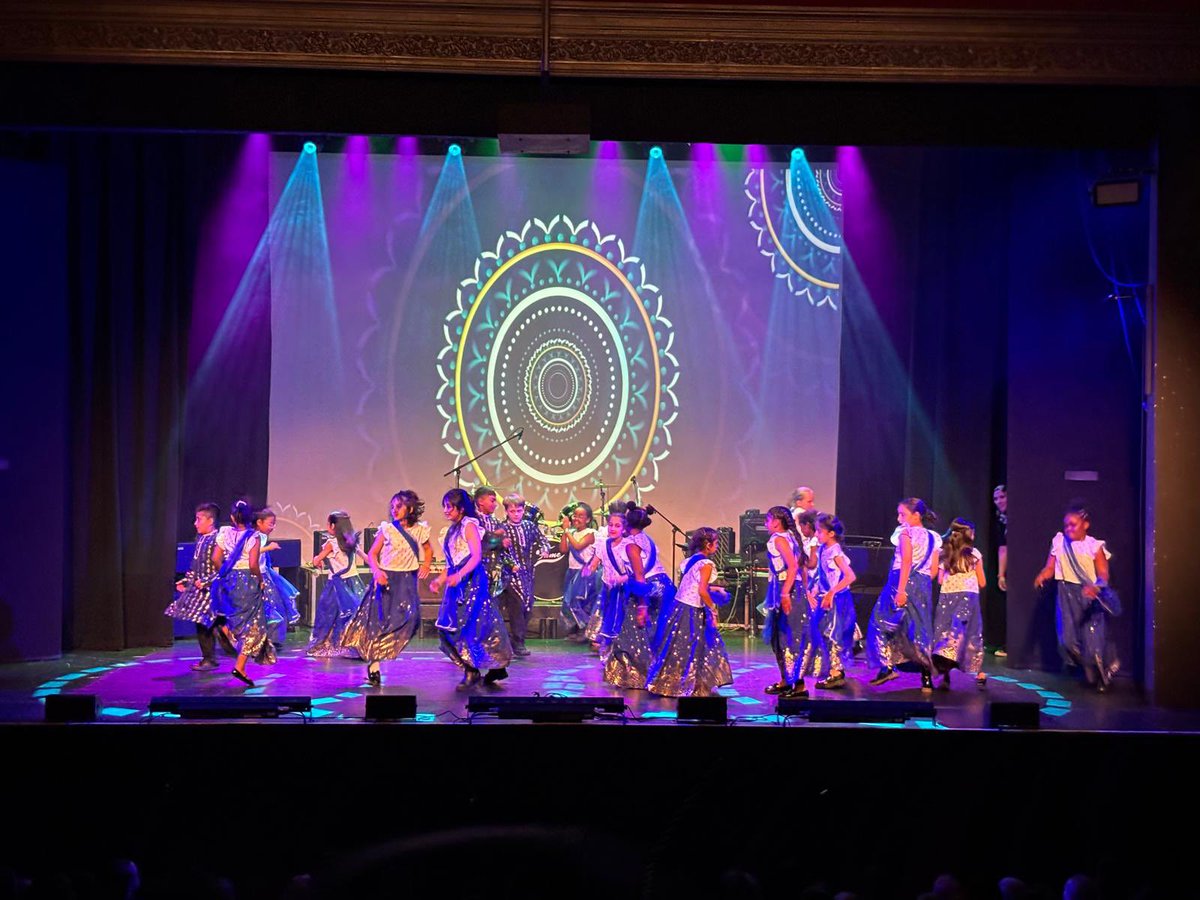 🎉 A huge congratulations to our incredible Bollywood dance group who lit up the stage at NET Fest last night! 💃🕺✨
You were absolutely amazing, and we couldn’t be more proud of your energy, talent, and dedication! 💛🔥
#NETFest #BollywoodDance #ProudMoment #DanceVibes 💫🎶👏