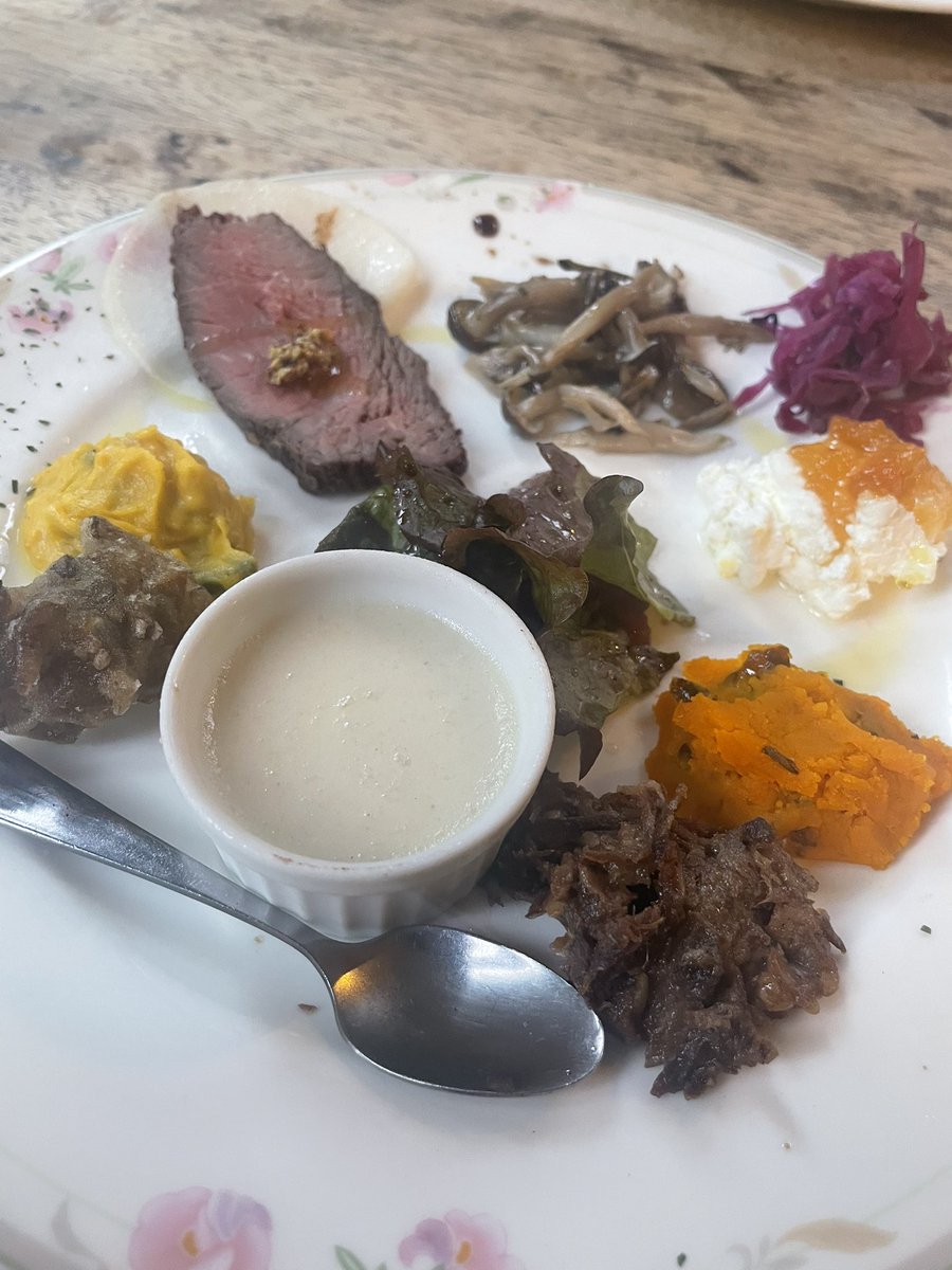 dannagohan2's tweet image. 先日、久しぶりにあらかるとに行きました！！
これで3000円以下とか安すぎる！！

オードブルが毎回美味すぎるんです^_^
サイドにはおでん、ポテト、あんかけが付いているので、和洋中食べれます( *´艸｀)

#旦那の晩ごはん
#料理好きと繋がりたい
#あらかると