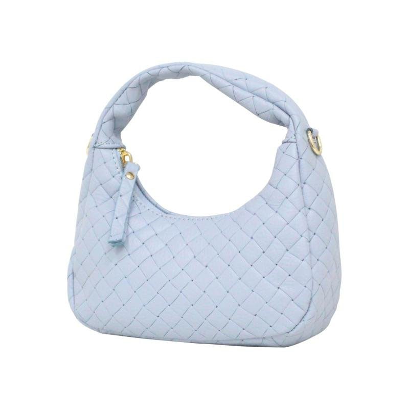 chalicious_shop's tweet photo. 💙 Nieuw in de collectie: deze lichtblauwe leren tas – compact, stijlvol en perfect voor elke look. Van jurkje tot jeans: match gegarandeerd! 👜 https://t.co/mm6nyVe48M #fashionaddict #leatherbag #styleinspo #summerlook #kleinetas #handtas #schoudertas #blauwetas https://t.co/UAQsf8QcVC