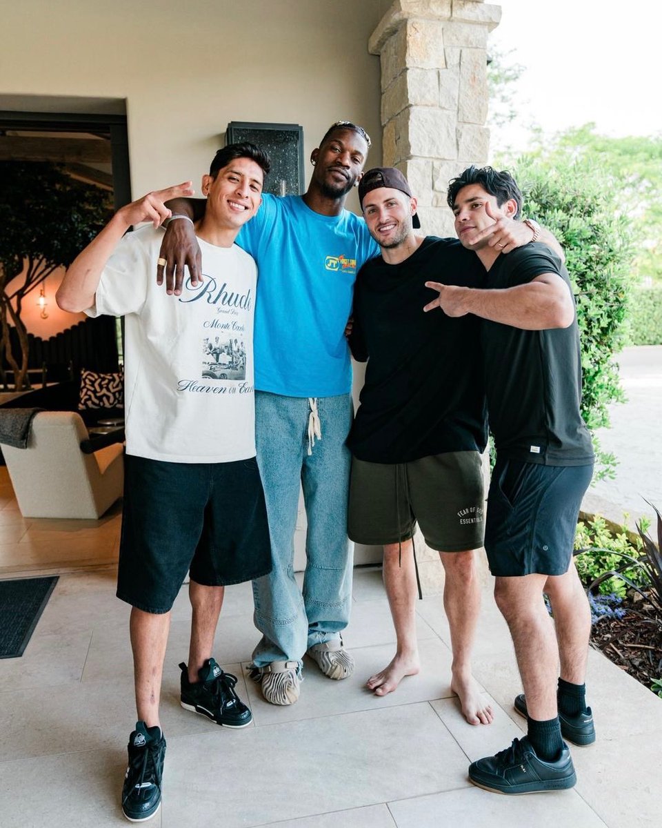 Santgimenez_'s tweet image. Great day! 🏀🧉🫱🏻‍🫲🏼