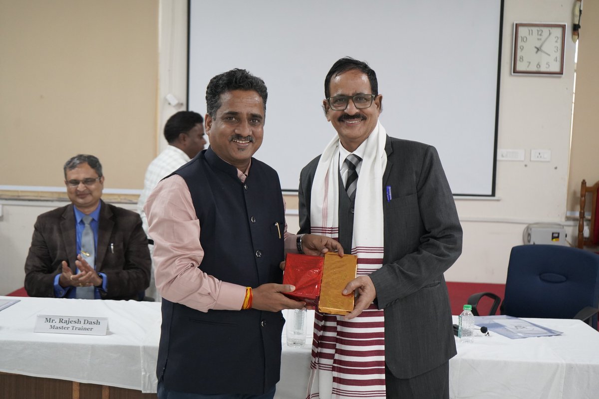 nusrlranchi's tweet image. 40-Hour Hybrid Mode Mediation Training Programme, organised by the Mediation Centre, NUSRL, Ranchi, in association with the Mediation and Conciliation Project Committee (MCPC), Supreme Court of India.

#nusrl #MediationTraining #MCPC