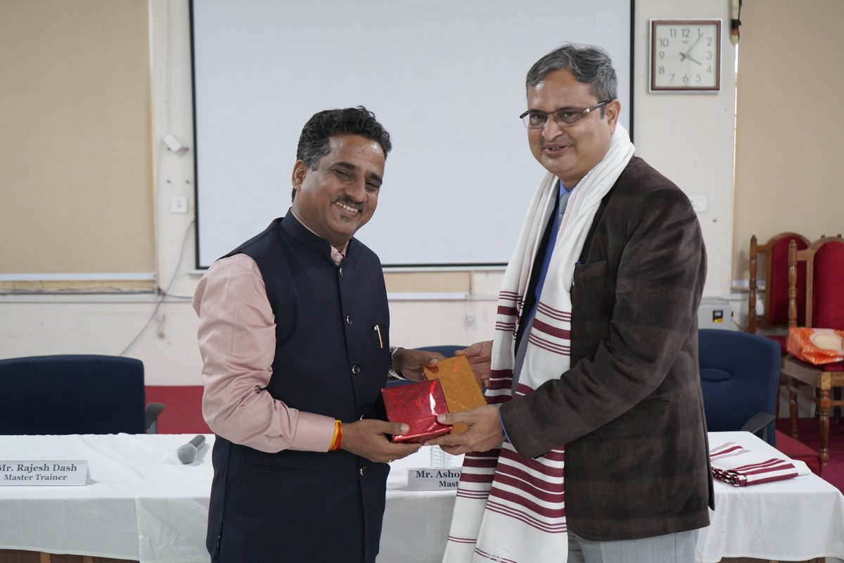 nusrlranchi's tweet image. 40-Hour Hybrid Mode Mediation Training Programme, organised by the Mediation Centre, NUSRL, Ranchi, in association with the Mediation and Conciliation Project Committee (MCPC), Supreme Court of India.

#nusrl #MediationTraining #MCPC