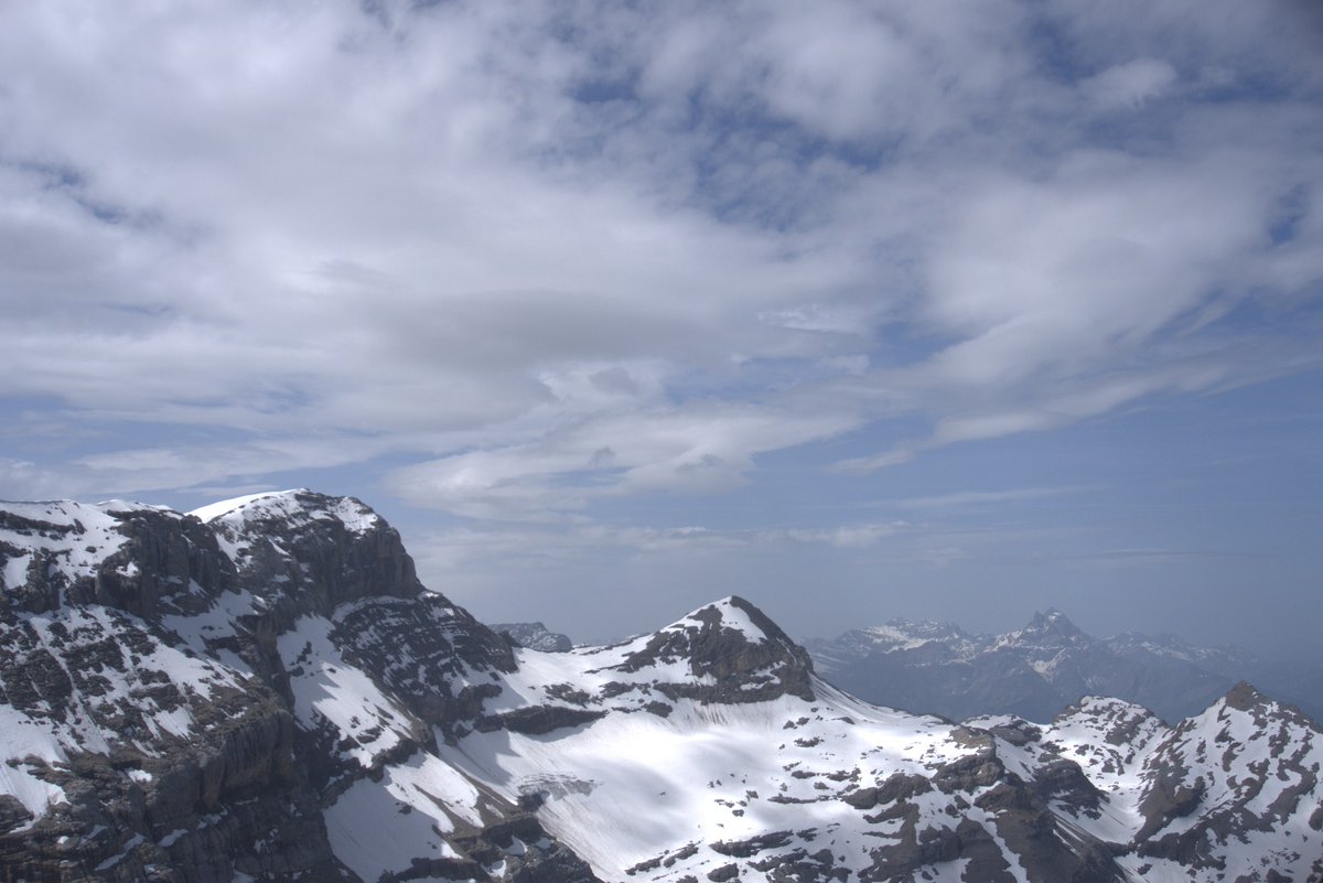 dharini_08's tweet photo. Lost in the Swiss Alps 🇨🇭 https://t.co/0hSwp4SKxs
