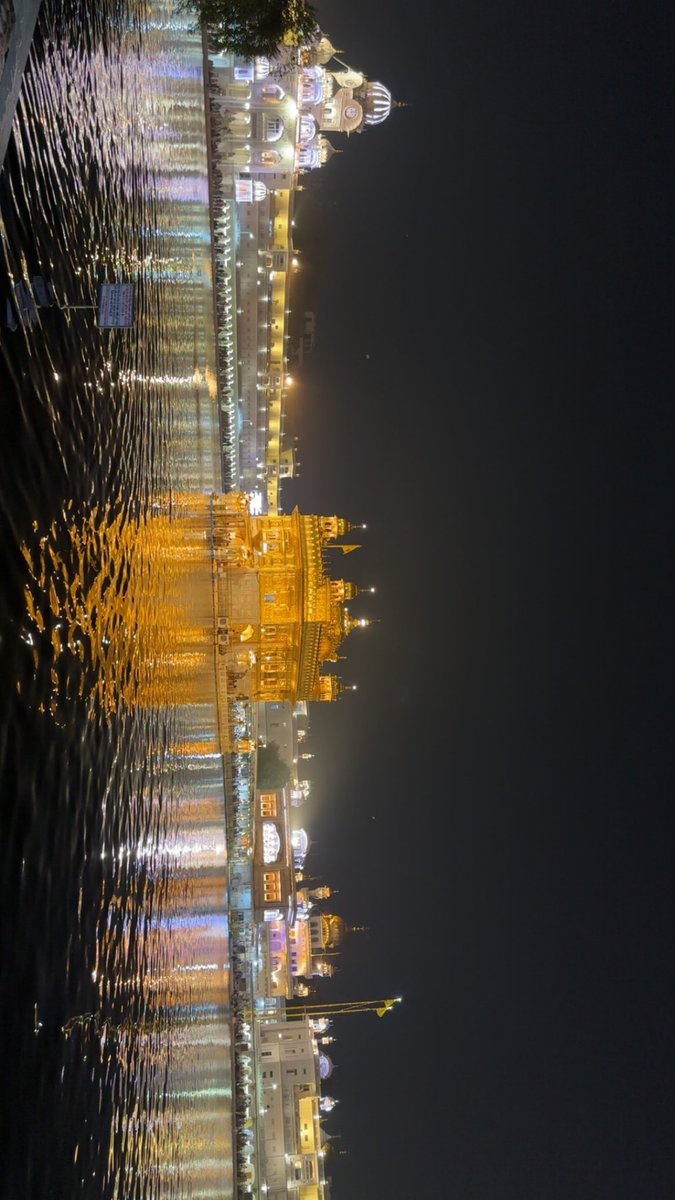 ਡਿਠੇ ਸਭੇ ਥਾਵ ਨਹੀ ਤੁਧੁ ਜੇਹਿਆ ॥ ਬਧੋਹੁ ਪੁਰਖਿ ਬਿਧਾਤੈ ਤਾਂ ਤੂ ਸੋਹਿਆ ॥🙏