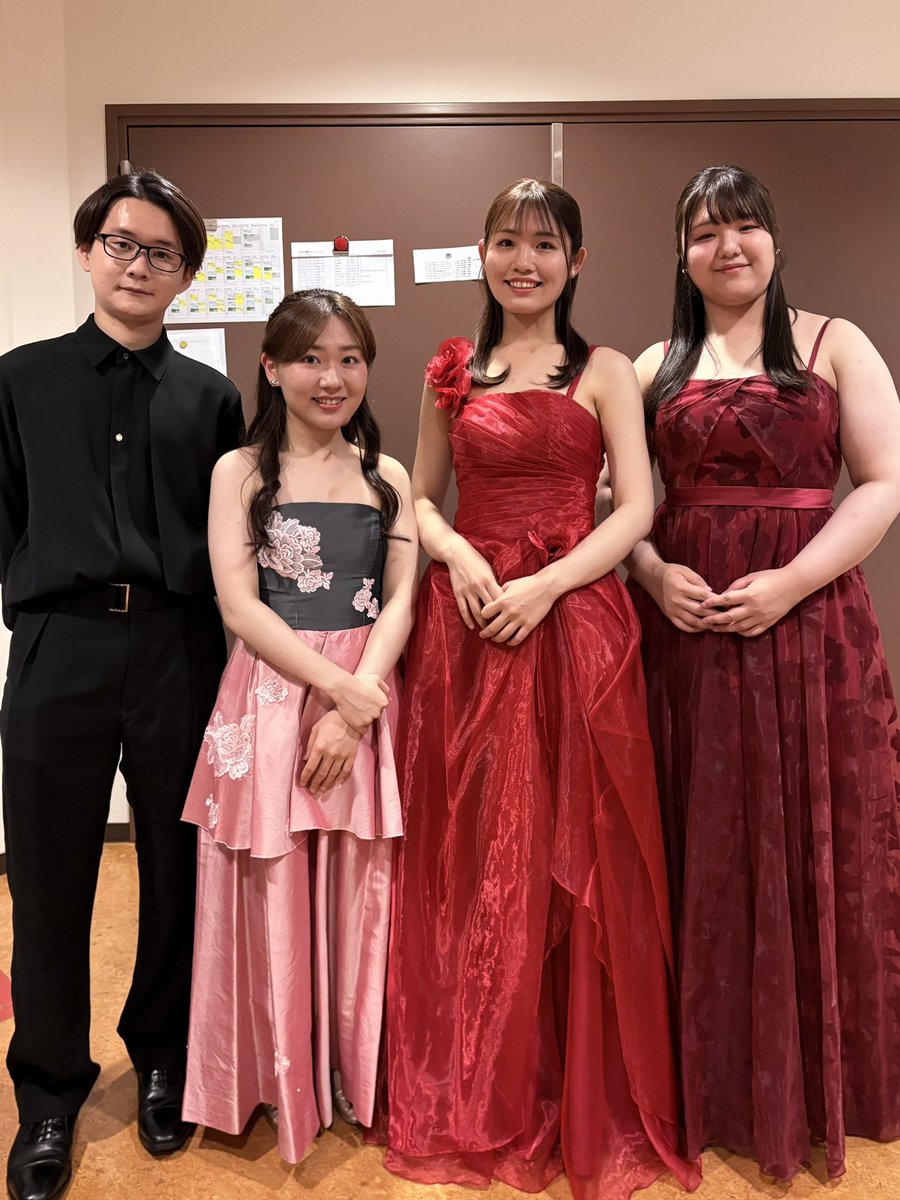 Quartetiris's tweet photo. 6/14 ENJOY！室内楽アカデミー・フェロー演奏会Ⅰ
6/21 ENJOY！室内楽アカデミー・フェロー演奏会Ⅱ
終演いたしました✨
1年間、8期フェロー生としてたくさんのことを学ばせていただきました。これからもより一層精進してまいります❤️‍🔥 https://t.co/r0vjMubeUg