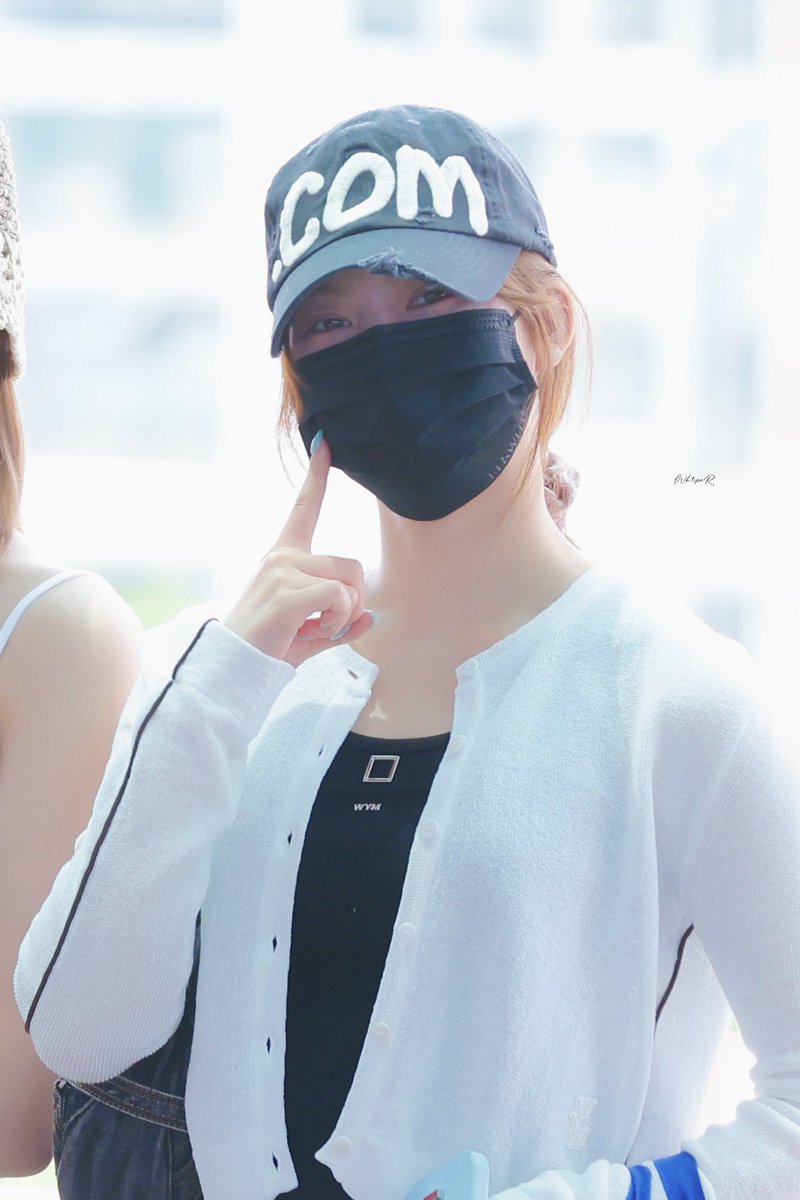 Wh1speR0123's tweet image. 250626 ICN 출국💕

🫳🫳🫳

#이사진최고
#아이사 #ISA 
#스테이씨 #STAYC