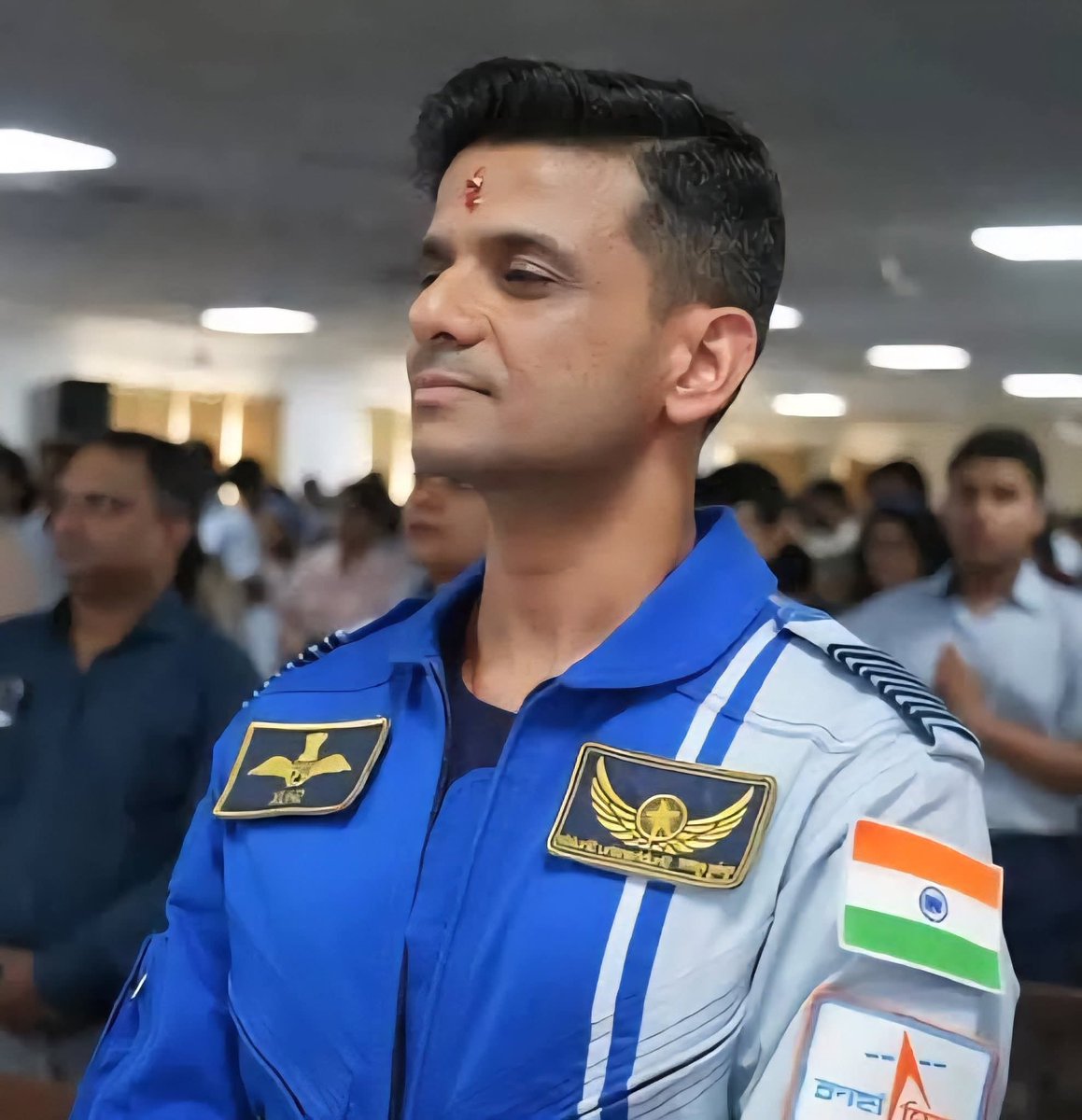 RaychandPanchal's tweet image. देश के लिए गर्व के क्षण, भाई का हौसला अफजाई करें।
2025- शुभांशु शुक्ला

4 दशक बाद फिर अंतरिक्ष में लहराएगा तिरंगा। भारत माता की जय, जय हिंद।

#shubhankshukla  #Nasachallenge