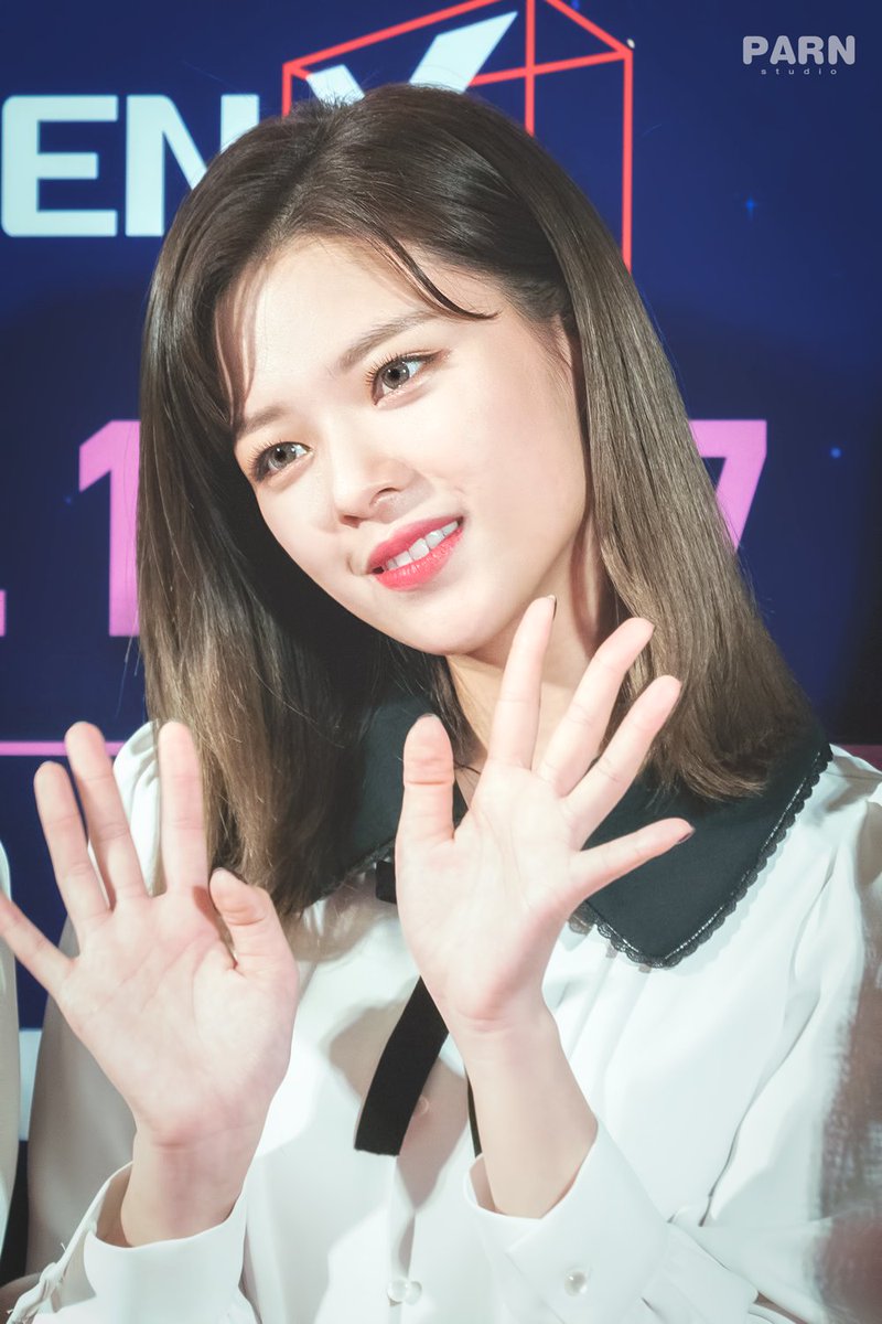 #JEONGYEON