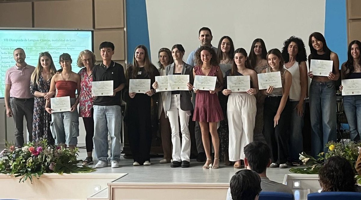 El lunes, 23 de junio, celebramos nuestra Asamblea Anual. 

A continuación, tuvo lugar la entrega de premios de la V edición de los certámenes “Fabulae minimae” y “Un mito en un minuto” y de la VII Olimpiada de Traducción de Lenguas Clásicas. ¡Enhorabuena!