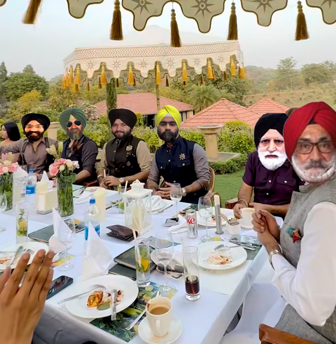 6poppysingh9's tweet photo. BLESSED TO BE INVITED TO #KHANDPUR ROYAL STATE WEDDING

@tontybadmash @Plontykhatri @shontykhatri1 @BharatBabli @HARINDERCHACHA https://t.co/xYB4ccen3o