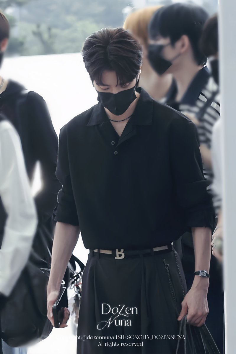 dozennuna4SH's tweet photo. 20250626 
ICN 인천공항 출발 ✈
️🖤
 #SMTOWN  #SONGHA #송하 https://t.co/bekjLwGoaa
