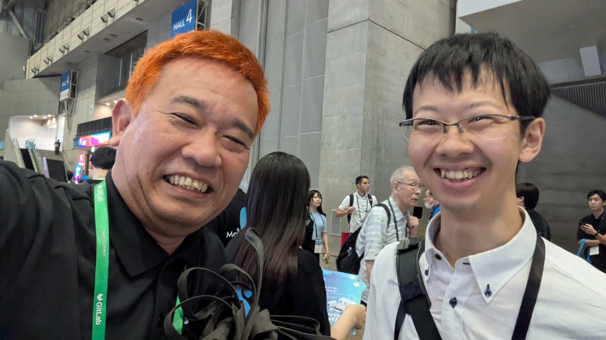 maijun2's tweet photo. おぉぉぉお!昇進おめでとうございます!
#Trainocate #トレノケート #AWSSummit https://t.co/I3VHEQNnB8