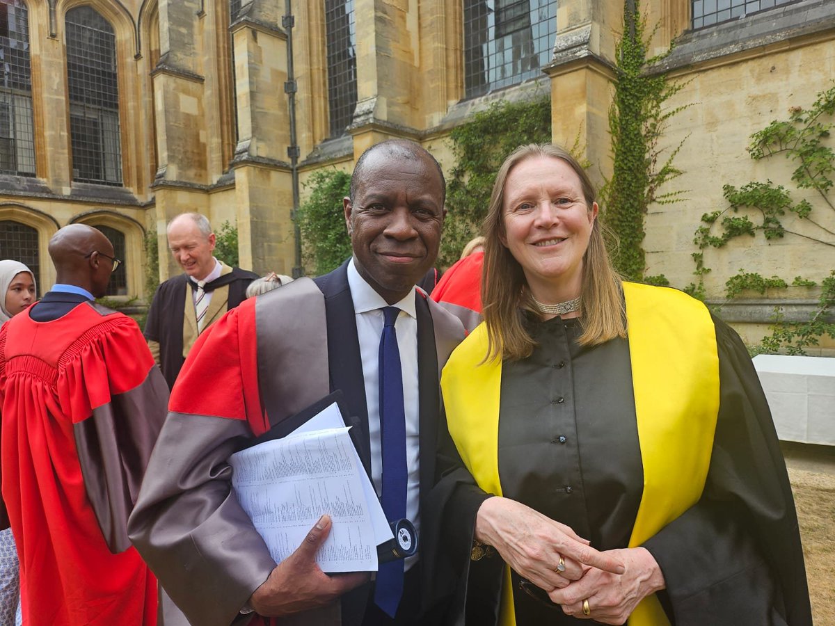 Catriona Seth @catrionaseth.bsky.social (@catrionaseth) on Twitter photo Good to meet star broadcaster <a href="/CliveMyrieBBC/">Clive Myrie</a> as he received an honorary doctorate <a href="/UniofOxford/">University of Oxford</a> yesterday (and I duly passed on the Boltonian greetings). Photo <a href="/DinahRoseKC/">Dinah Rose KC</a> Good to meet star broadcaster <a href="/CliveMyrieBBC/">Clive Myrie</a> as he received an honorary doctorate <a href="/UniofOxford/">University of Oxford</a> yesterday (and I duly passed on the Boltonian greetings). Photo <a href="/DinahRoseKC/">Dinah Rose KC</a>