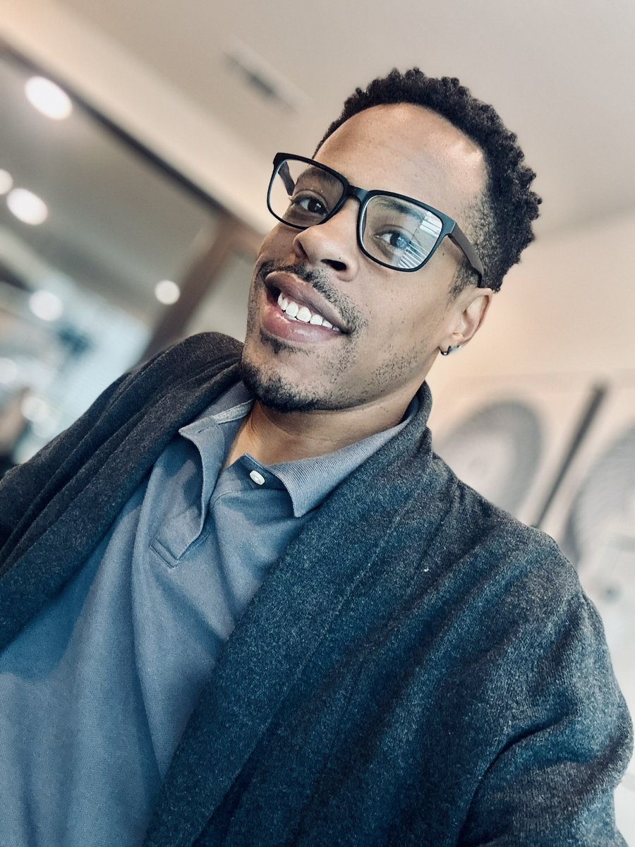 StubbornIntellectual tweet media