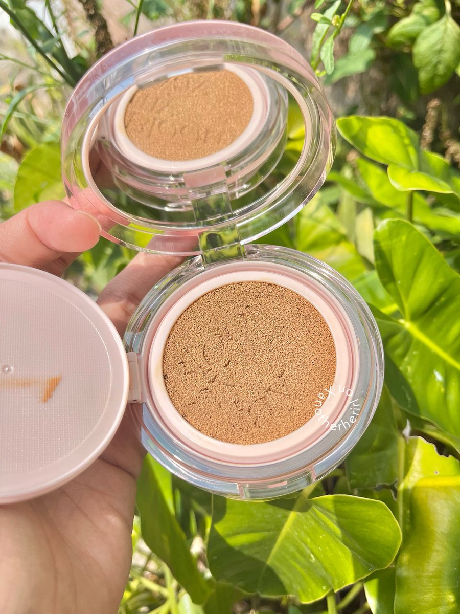 💖 TEAM DEWY vs TEAM MATTE 💖

buat kalian yang masih bingung pilih cushion BNB mana yg cocok, ini dia perbandingannya!

✨ Dewy Mesh Cushion: glowing skin, ringan, nyaman buat dry skin

🌸 Matte Cover Cushion: flawless matte, tahan lama, cocok buat oily skin