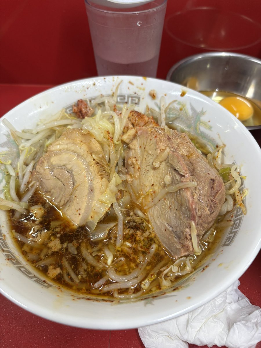 今日もいつものラーメン二郎越谷店へ🍜
今期初のつけ麺！！
10カ月ぶり…身に染みる😭
岩豚🐷ありがとうございます
やはり夏はつけ麺！通います🙇