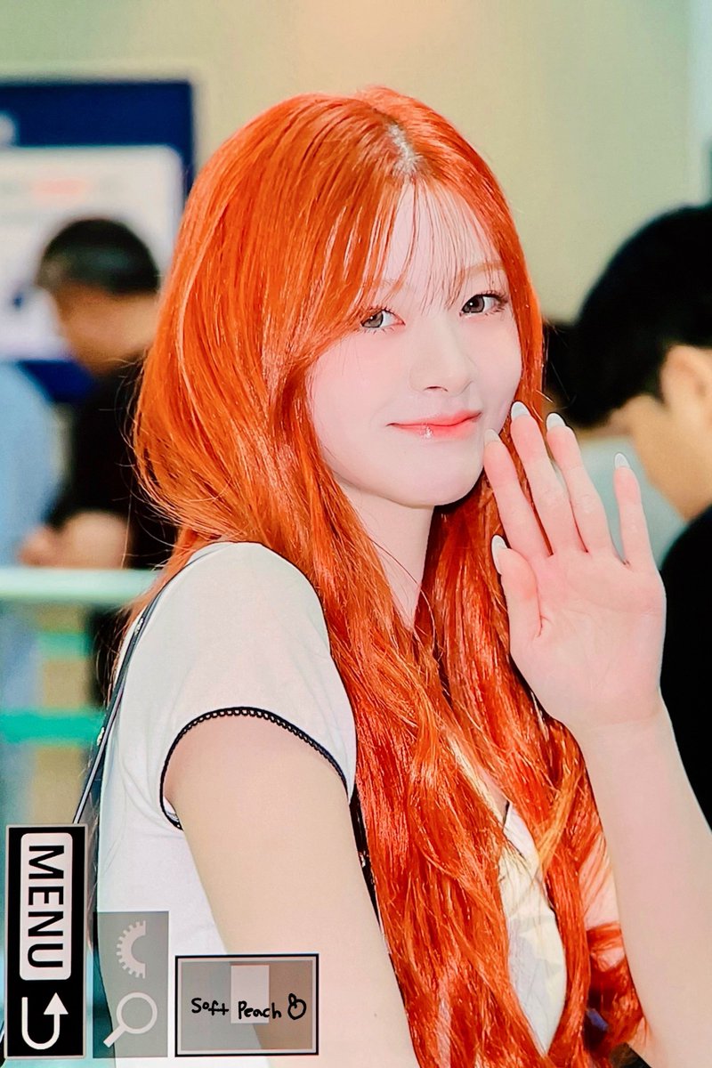 soft peach tweet media