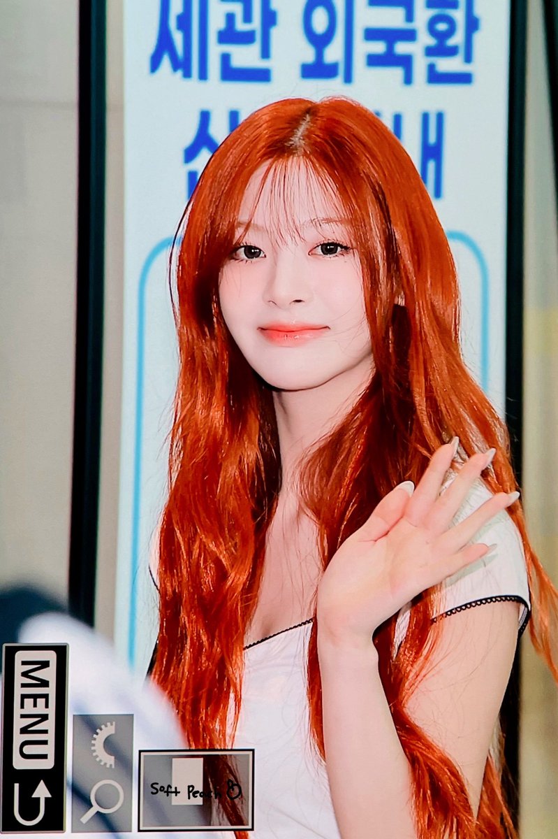 soft peach tweet media