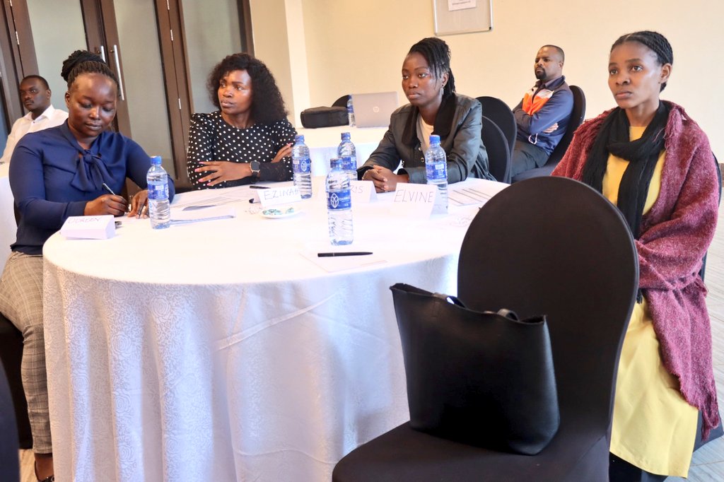 Kenya Medical Research Institute (@kemri_kenya) on Twitter photo KEMRI, & partners, are conducting a 10-days EARN Trial pilot training. The training is led by KEMRIโs @sashKaranja, <a href="/LSHTM/">London School of Hygiene & Tropical Medicine</a> Dr. Malebogo Tlhajoane & Dr. Patricia Marques, is equipping staff with knowledge on study protocol, tools, and data collection
#EyeHealth #EARNTrial KEMRI, & partners, are conducting a 10-days EARN Trial pilot training. The training is led by KEMRIโs @sashKaranja, <a href="/LSHTM/">London School of Hygiene & Tropical Medicine</a> Dr. Malebogo Tlhajoane & Dr. Patricia Marques, is equipping staff with knowledge on study protocol, tools, and data collection
#EyeHealth #EARNTrial