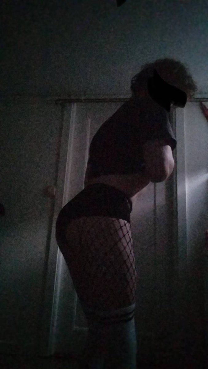 kwit_0's tweet photo. Comment ♥️ for free thigh pics in your dms :3 
#femboy #femboys #thighs #thighhighs https://t.co/asIrnaq9Rl