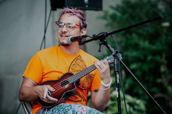 2025.8.3(日)

《 Myles Bullen Japan Tour Kyoto 》

at 京都・木屋町ミングル <a href="/minglekyoto/">木屋町 ミングル</a> 

出演 : 

Myles Bullen 🇺🇸 <a href="/beatboxpoet/">Myles Bullen</a> 

特異点
(線描+神田剛誌) <a href="/liquid_verse/">線描/senbyo/liquid verse</a> <a href="/Kanda_OBOO/">神田剛誌 KandaTsuyoshi</a> 

二○二四の体温
(素潜り旬+山本夜更) <a href="/sumoguri_shun/">素潜り旬</a> 

開場19:00 開演20:00
料金 : ¥1500-(+1Drink)