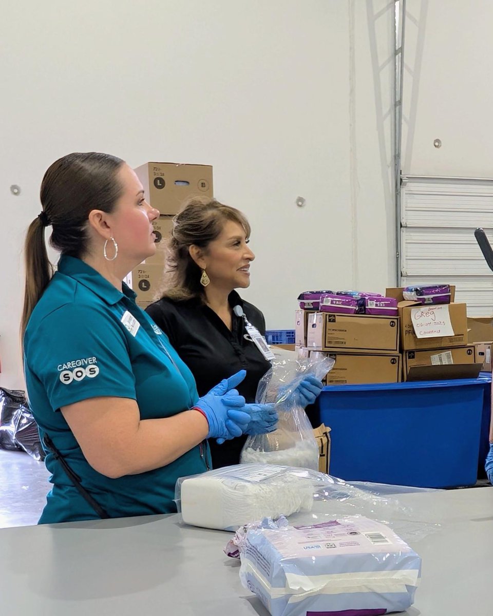 TXDIAPERBANK's tweet image. We're proud to partner with @WellMedGives! 💙
Jennifer Brackett & Cindy Robles toured our agency & helped repackage diapers with our team.
Together, we’re supporting seniors with dignity through essential hygiene care.
#TexasDiaperBank #SeniorCare #HygieneForAll
