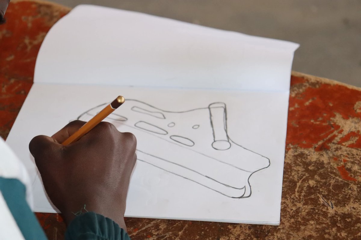 Kumbekumbe Arts Trust (@kumbekumbe) on Twitter photo A shoe & toiletpaper.👣🧻-simple objects- powerful meaning.In our Art Against GBV session we unpacked how power hides in everyday things .The shoe spoke of authority & 🧻 society 's urge to wipe away survivor stories. #stilllife展東 #art4communities <a href="/FamilysupportZ/">Familysupport_zw</a> A shoe & toiletpaper.👣🧻-simple objects- powerful meaning.In our Art Against GBV session we unpacked how power hides in everyday things .The shoe spoke of authority & 🧻 society 's urge to wipe away survivor stories. #stilllife展東 #art4communities <a href="/FamilysupportZ/">Familysupport_zw</a>
