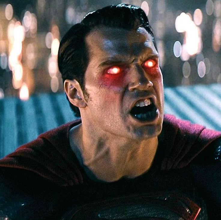 GreciaIsMyName's tweet image. Snyder haters complained for YEARS for a scene where Superman acts the same, or even less dramatic, and now that James Gunn does it, is fine? LOL